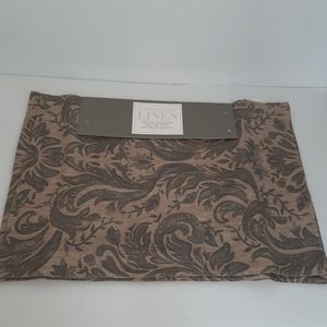 *Pure Luxury Linen 100% Belgian Linen 13" x 19" Placemats Set of 4